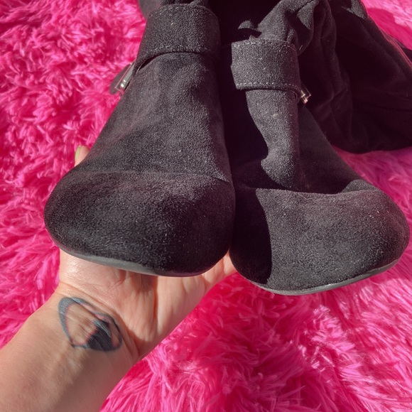 Black soft fabric tall slouch boots with zip closure and buckle detail size 10 - Picture 5 of 7